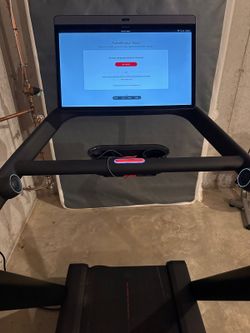 2023 Peloton Tread – Good Condition, 201-500 Workouts – Wentzville, MO