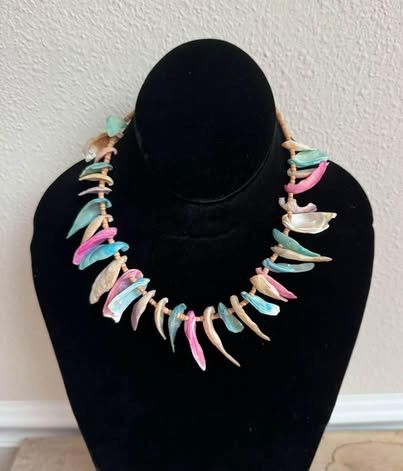 Vintage Sea Shell Necklace Just $5