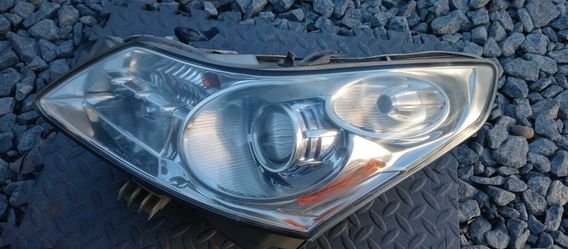 2010 Infiniti G37 X Sedan Left & Right Headlight Xenon HID OEM (1) PLUG