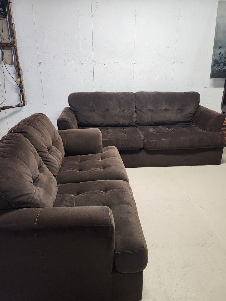 Couch & Loveseat Set