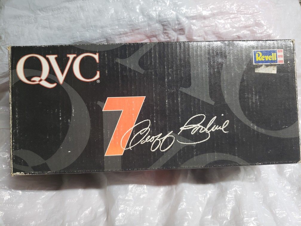 DIECAST CAR
