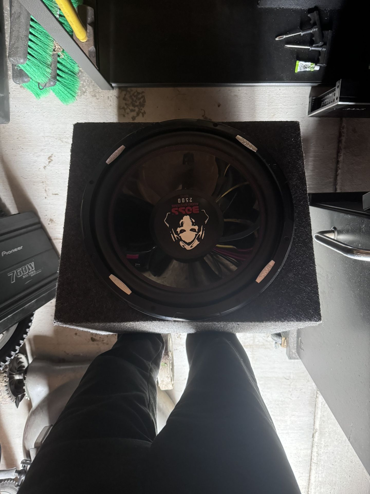 Audio subwoofer and Amps