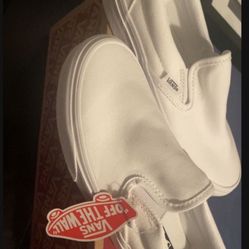 Brand New Vans Size 7 Women 