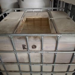 250 Gal. Water Tank