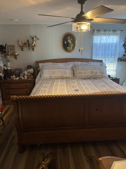 Callie, California king Sleigher bed set