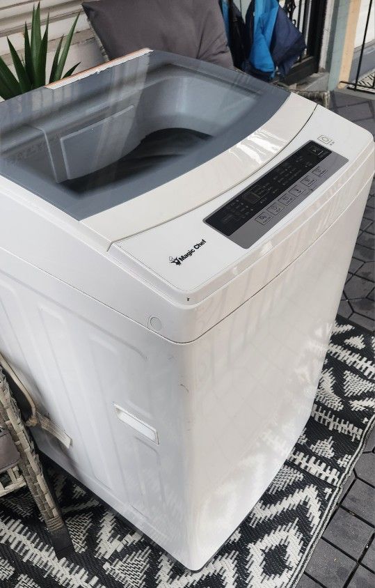 FOR SALE: Magic Chef 2.0 cu ft Portable Washing Machine ✨