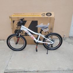 Kids Bike.  BRAND NEW 