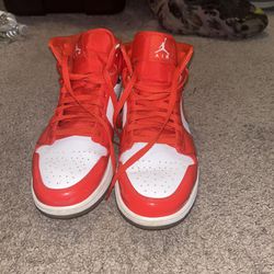 Jordans 1’s Red