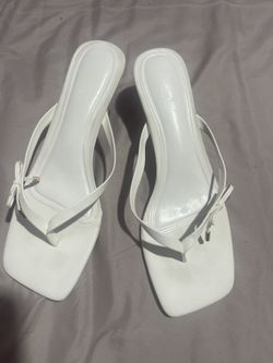 Women size 11 white heel