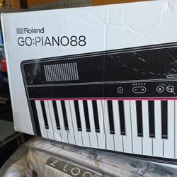 Roland G0:Piano88