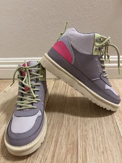 Ugg Highland Hi Heritage Leather Boots Women’s Size 7 (S/N 1134975) purle & pink