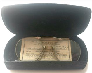 Antique 1/10 12k. G.F. Pince Nez Nose Pinch reading glasses with Case & label from Oklahoma City