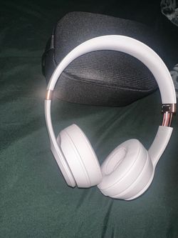 Beats Solo 4 (like new)