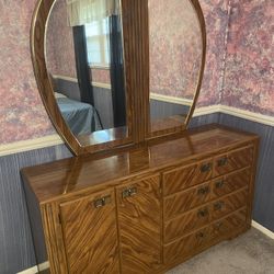 Bedroom Set (4 Pieces)