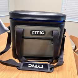 RTIC Ultra-Tough Soft Cooler 40 Can