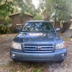 2004 Toyota Highlander 