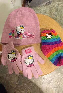 Hello Kitty set hat mittens socks