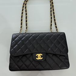 CHANEL Jumbo Classic Single Flap Quilted Black Bag Vintage