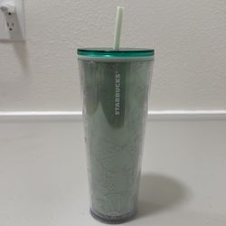 2022 Holiday Starbucks cup