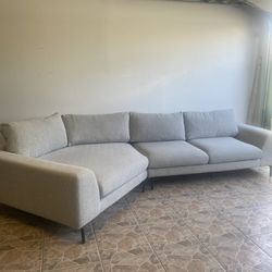 Light Gray Sectional Couch/Sofa 🛋️ FREE DELIVERY 🚚