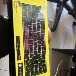 Corsair K65 RGB Mini