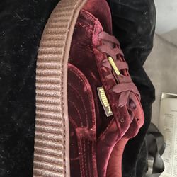 Rihanna Fenty Pumas Size 9 Women’s 