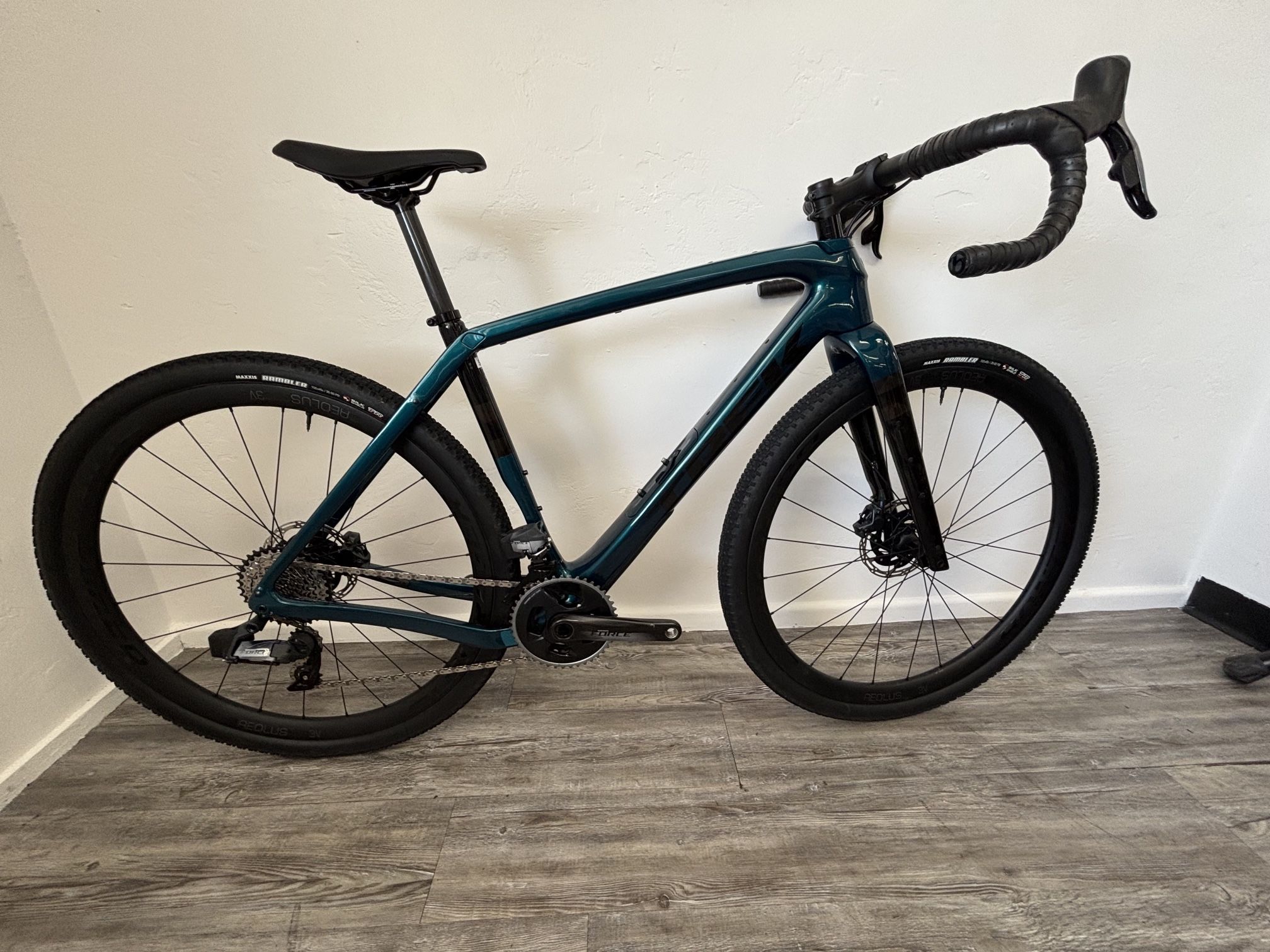 Gravel Bike - 2023 Trek Checkpoint SL7 AXS