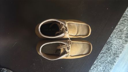 Men’s suede Size 81/2