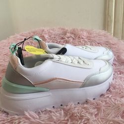 Ardene platform comfort foam sneakers /sz7-New