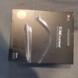 LG Earphones