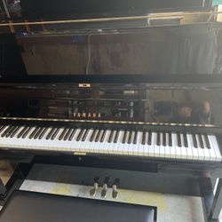 1975 Yamaha U1 Upright Piano 