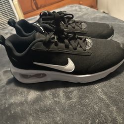 Women Nike Running Shoes Size 8