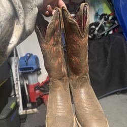 SIZE 7 - ARIAT WOMEN'S PRIMERA STRETCHFIT WATERPROOF WESTERN PERFORMANCE BOOTS - BROAD SQUARE TOE