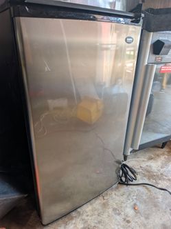 Sanyo Mini Fridge With Freeze