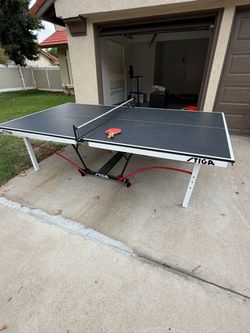 Ping pong table excellent condition