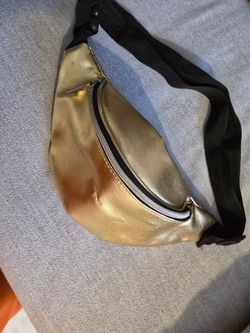 LOT OF PURSES