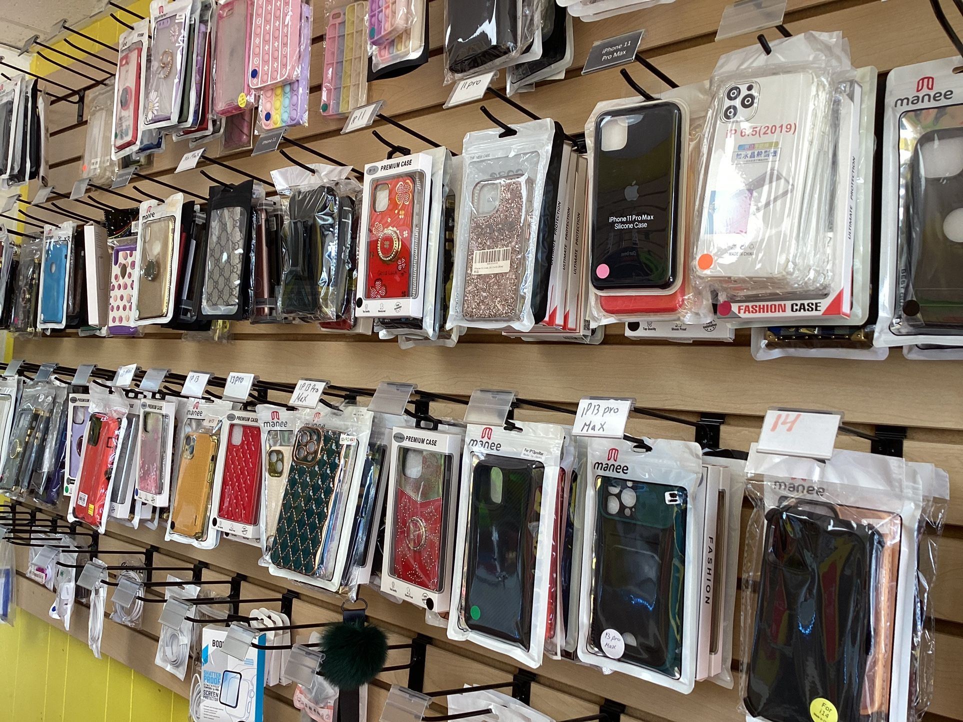 iPhones & Androids Cases