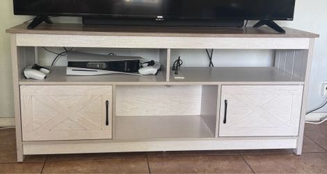 Farmhouse TV Stand & Coffee Table
