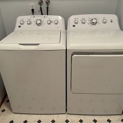 GE Top Load Washer (4.5 CuFt) and Dryer (7.2 CuFt) in White