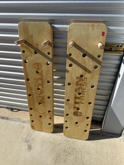 Wall Mounted Peg Board-fitness