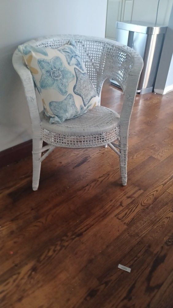 vintage wicker chair
