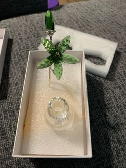 Crystal flower with vase