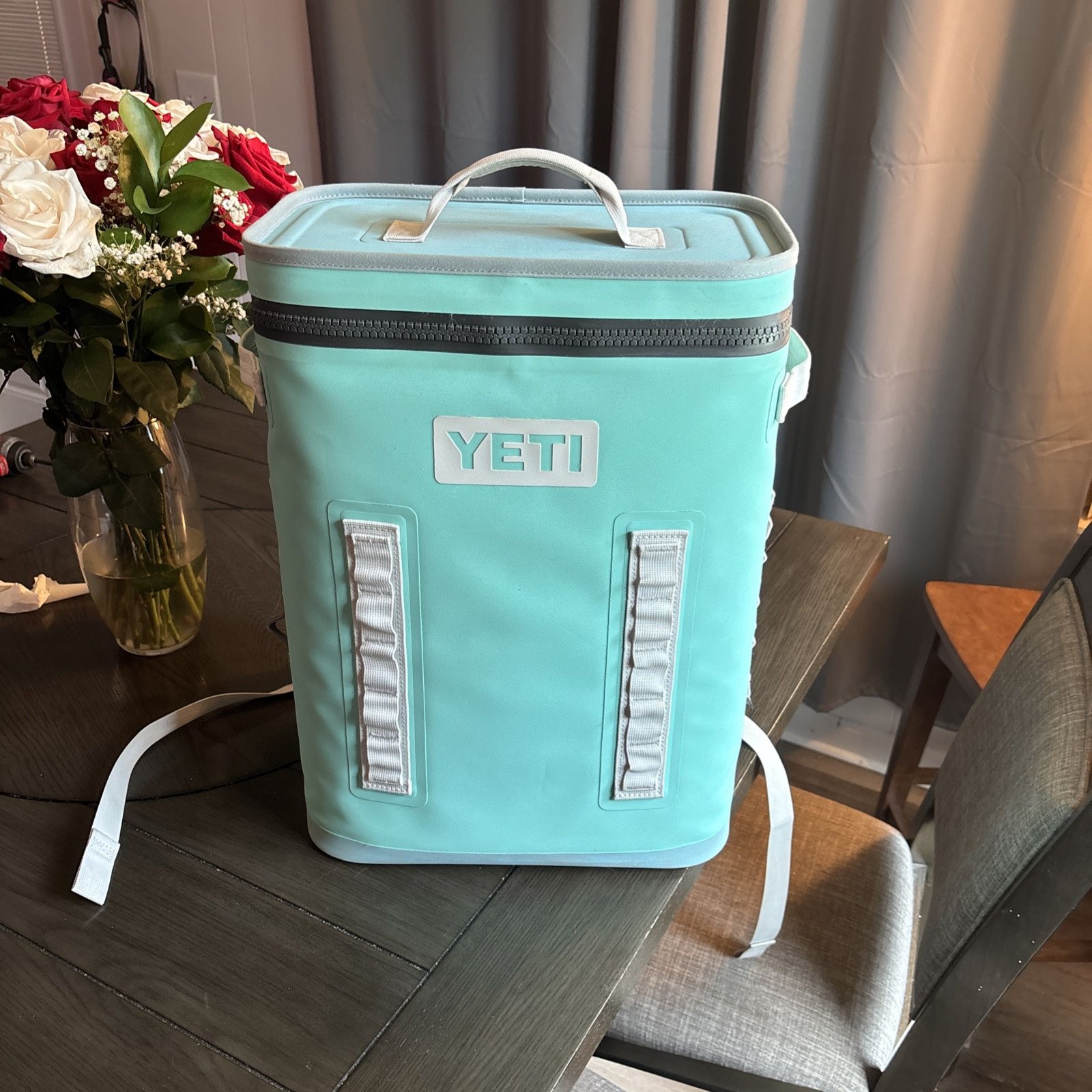 Yeti Aquifer Blue Backflip Cooler
