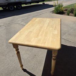 Maple Table And Chairs 