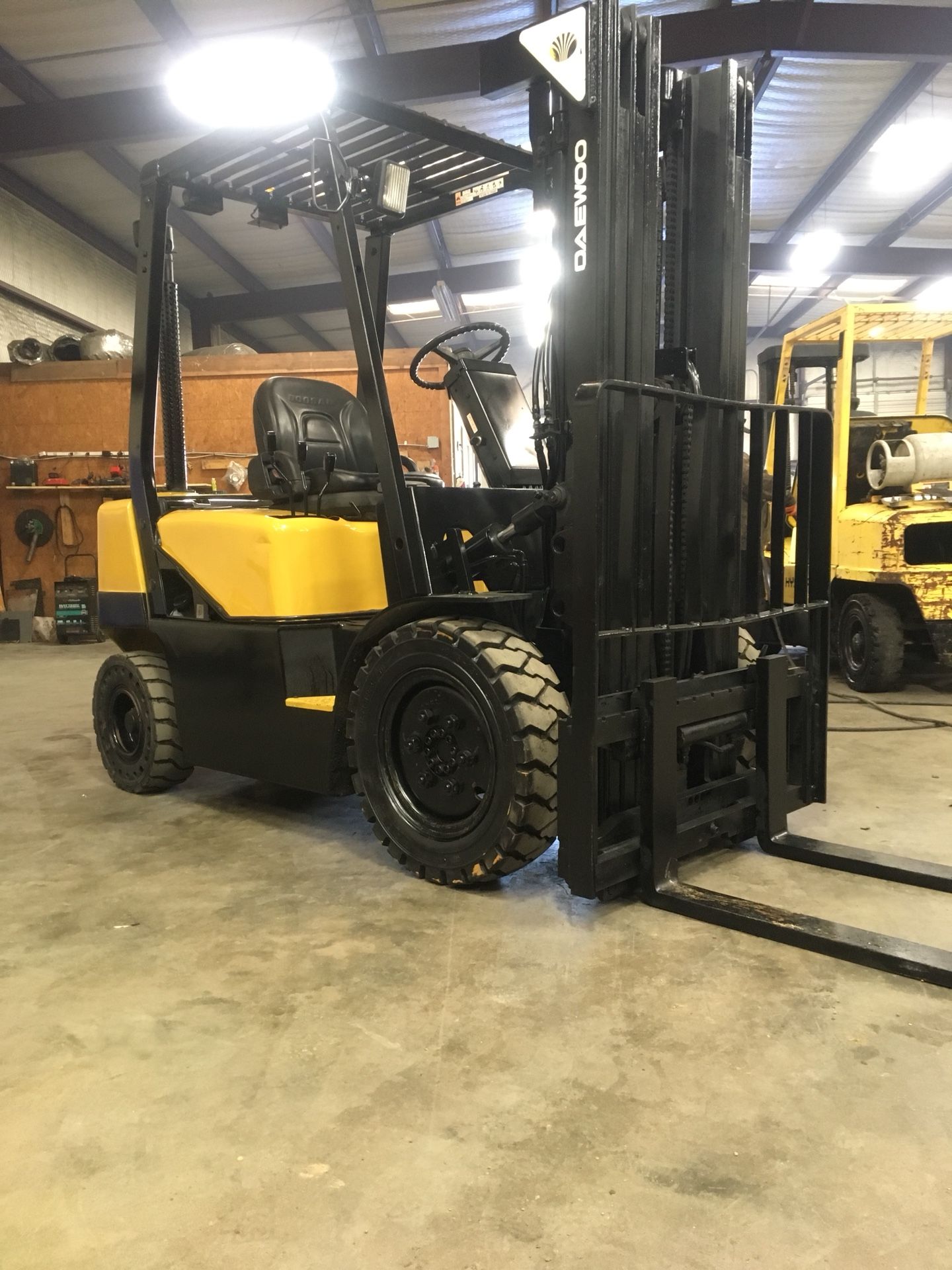 Diesel forklift Daewoo 5000 lbs