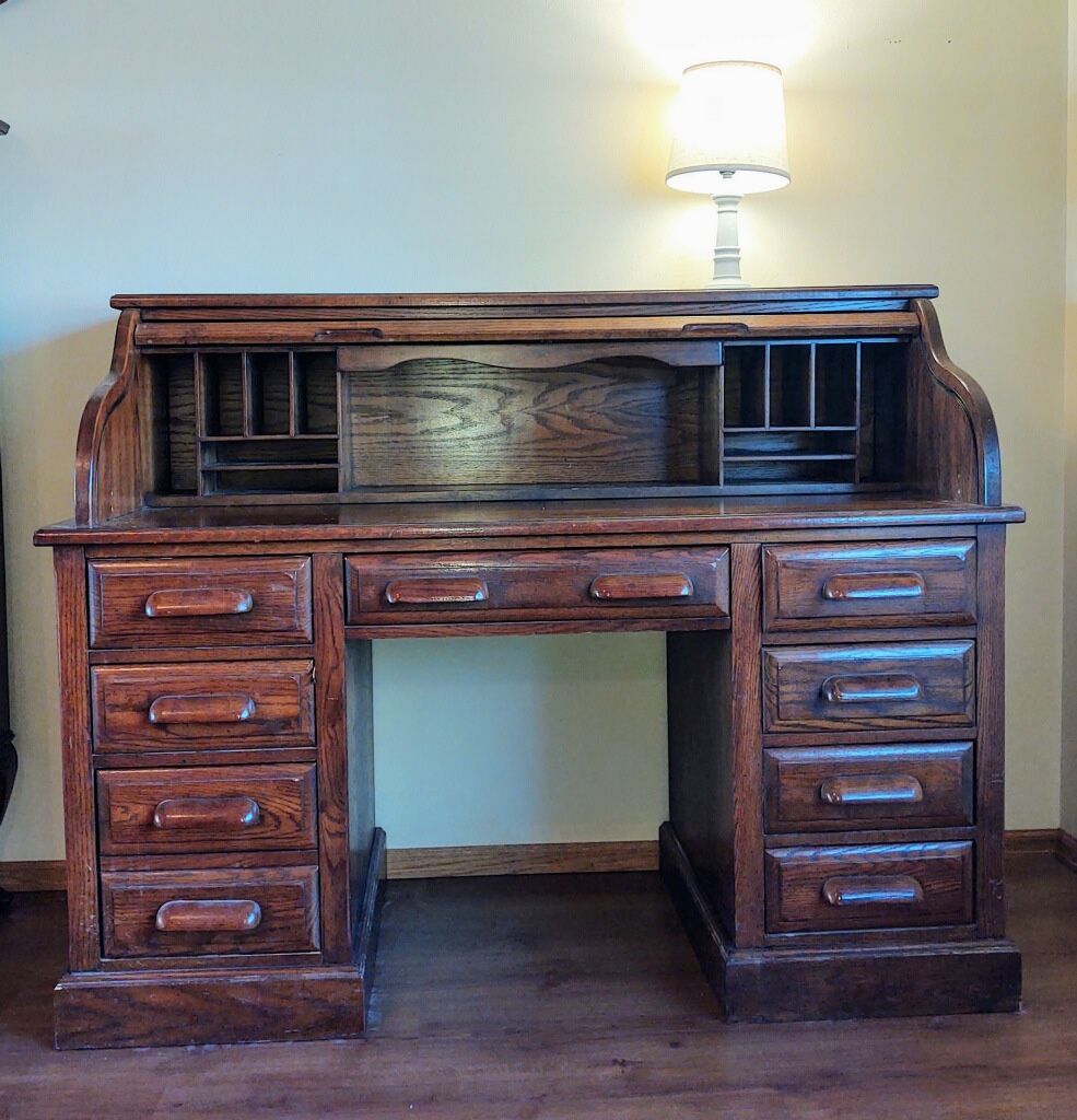 ANTIQUE ROLL TOP DESK W/ CHAIR 