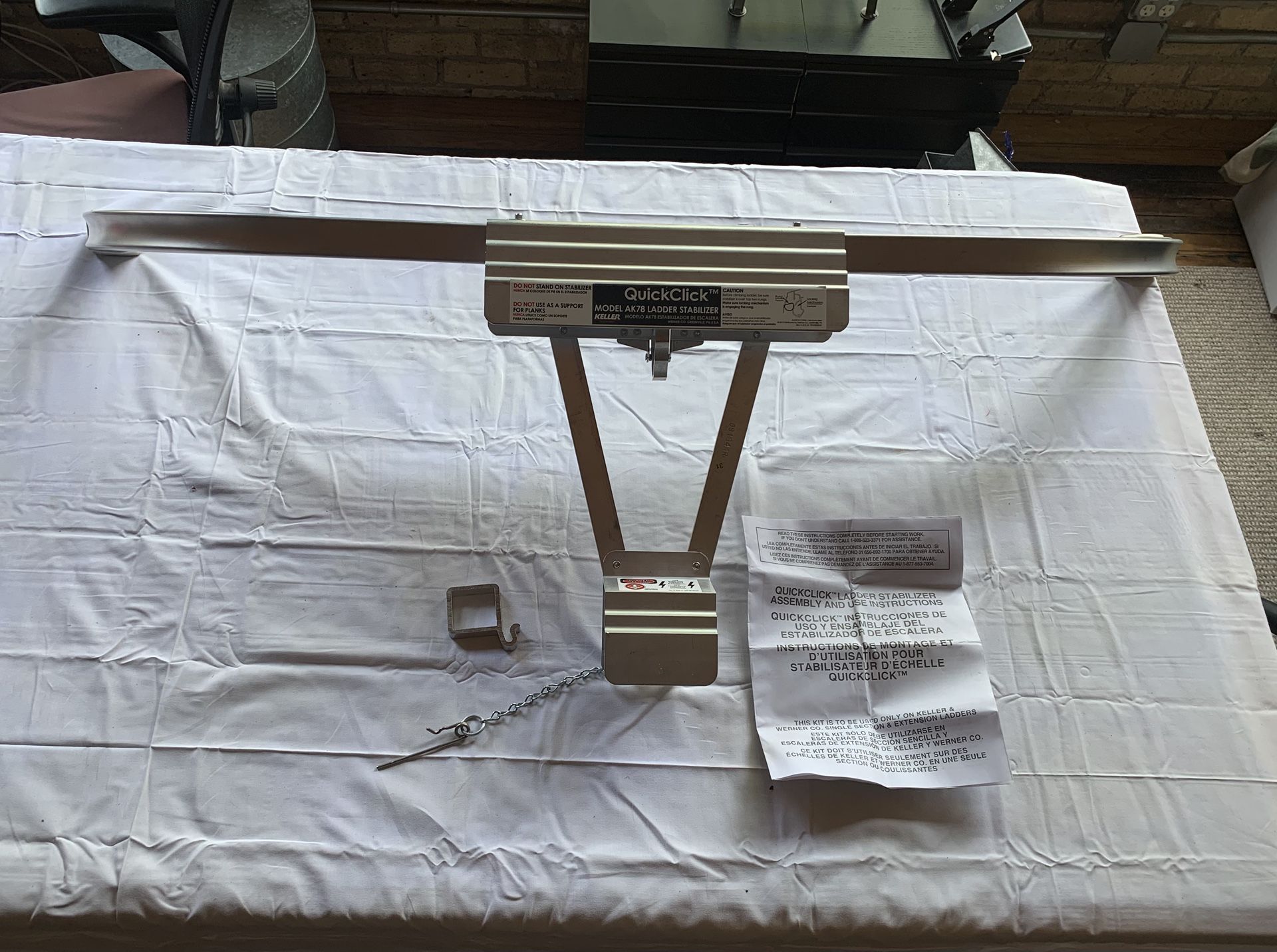 Werner/Keller Quick Click Ladder Stabilizer