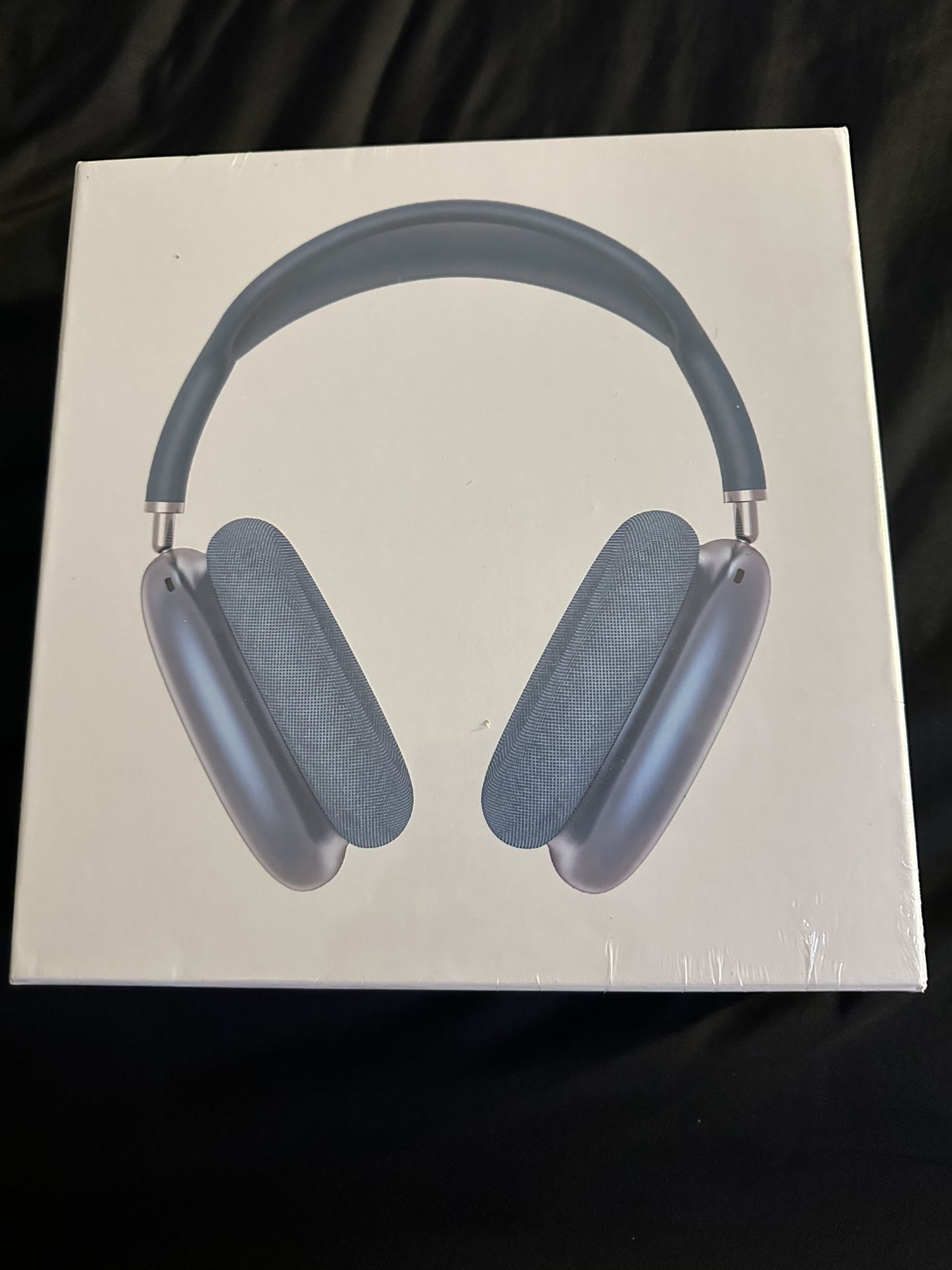 Apple AirPod Maxes