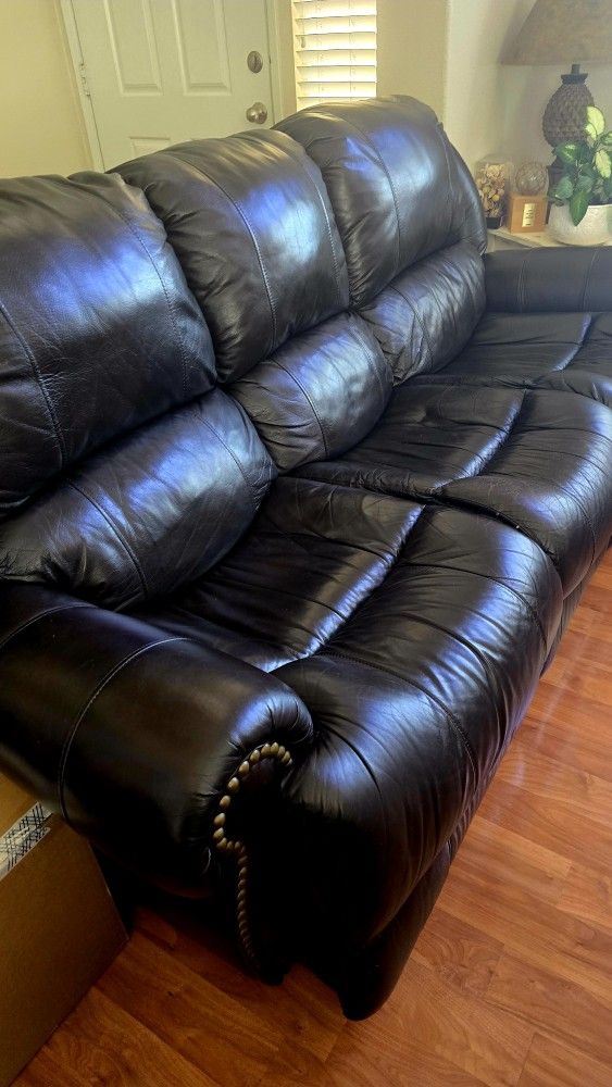 Brown Real Leather Recliner Couch In Good Condition