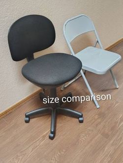 20 lb Smaller Desk Task Chair Pneumatic